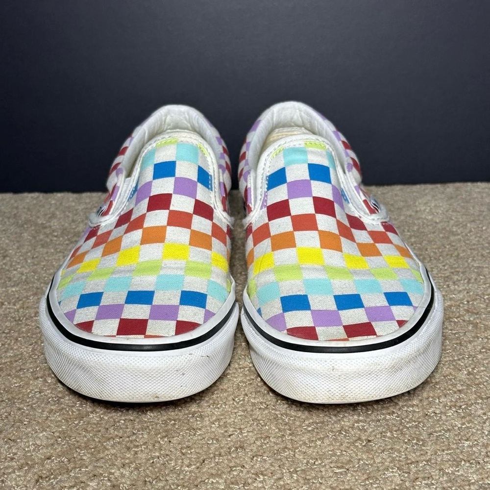Van’s Women’s Rainbow Checkered Slip-On Sneakers - Size 8 - Picture 3 of 6